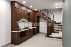 Cần tiền bán gấp nhà 5t gần trường qt việt pháp ngọc thụy, ô tô 7c vào nhà, vào ở ngay, giá 5 tỷ