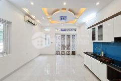 Bán nhà lô góc 5 tầng phan đình giót, ô tô đỗ cửa, dt 44m giá 6.2 tỷ.