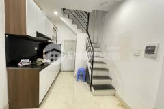 Bán nhà nhỏ xinh ngõ đường lạc long quân quận cầu giấy 4tầng mt 3m giá nhỉnh 1 tỷ.