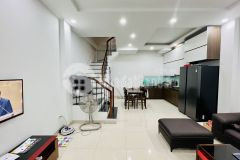 Chính chủ bán nhà hoàng mai, lô góc, dt 36 m2 5t, mt 4m, giá chào 3 tỷ 6, lh 0984417892.