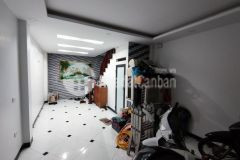 Bán nhà trương định, gần phố. diện tích 45m2, 5 tầng, kinh doanh, ô tô đỗ. lh 0988838738