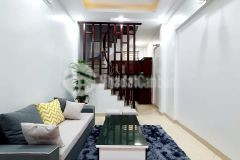 Bán nhà vĩnh hưng ô tô đỗ cửa,lô góc,xây độc lập,sát mặt phố 38m2x5t