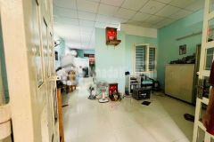 Bán nhà đường 2 hbc kdc bình dân, dt 80m2, giá 6.8 tỷ