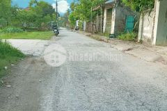 1,5 tỷ đường nhựa đồ sơn sở hữu 100 vuông. giá quá mịn ạ