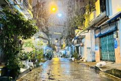 Gấp bán nhà hoàng hoa thám 62m2 4 tầng hẻm 6m