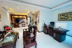 Bán nhà phố trung kính, vị trí đắc địa, mt to, vỉa hè, ô tô tránh, kinh doanh sầm uất.