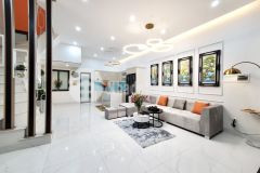 Bán nhà mặt phố 52m2 x 5t ngô thì nhậm vỉa hè ôtô vào nhà. 6 tỷ hơn