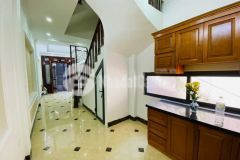 Nhà mới, ở luôn 38m2 x 4 tầng, phố thanh nhàn, quận hai bà trưng.