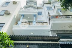 Cần bán căn nhà hxh hoàng bật đạt 4 x 14m đúc 3 tấm giá 5.4 tỷ hẻm 4m thông