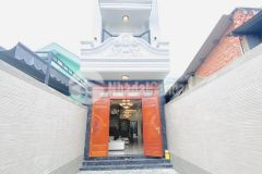 Bán nhà 4 lầu đường 668 hbp, dt 104m2, giá 9.8 tỷ