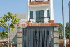 Bán nhà 81m2 x 3 tầng phường uyên hưng tp tân uyên. lh0981365193.