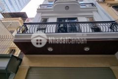 Nhà mới tinh trung tâm văn quán hà đông, 42m2, 5 tầng, nhỉnh 4 tỷ, ô tô đỗ cổng