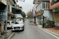 Bán nhà nguyễn văn cừ, kinh doanh dt 30 m, mt4 m, 3 tỷ 3