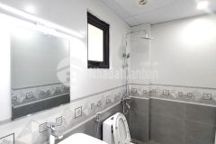 Chính chủ bán nhà giải phóng, lô góc, dt 32m, 5 tầng, giá chào 3 tỷ 8, lh 0984417892