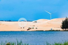 Hơn 300m2 đất full thổ cư 2 mặt tiền đường dt716 chính chủ giá ngộp