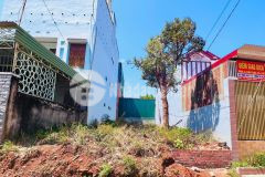 Đất mặt tiền phùng hưng cách vành đai 100m 7 x 20m giá 2.3 tỷ