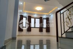 Giảm tiếp nhà bán đường đồng đen, 4 x 19, 4 tầng đẹp, hẻm xe hơi thông, 8.9 tỷ 0937573236.