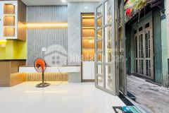 Chỉ 6 tỷ có ngay siêu phẩm góc 2 mặt tiền kinh doanh, dt130m2, ôto đậu nhà.