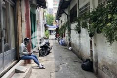 Nhà quận 1 tphcm gần chợ bến thành giá rẻ 2 tỷ 999 0932980565