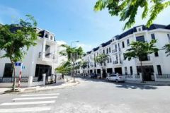 Bán nhà phố khu compound phước điền citizen bình dương 2tỷ 550 triệu căn, sổ hồng đã hoàn công.