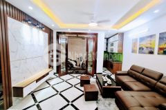 Nhà tuyệt đẹp lô góc gần phố 32m2 5 tầng 3.5 tỷ giải phóng hoàng mai lh 0332773182 mr dương