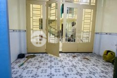 Bán nhà mặt tiền cạnh chợ bà hoa ngang 4m3gần trường học kinh doanh cực tốt giá rẻ