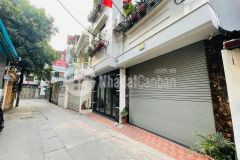 Chính chủ bán nhà mới xây ngõ rộng ô tô đỗ cửa, dùng để ở hoặc cho thuê kinh doanh đều tốt sổ đẹp