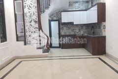 Bán nhà trần khát chân 30m x 3 tầng x 2.4 tỷ. ô tô đỗ gần.lh 0364260565