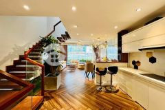 Nguyễn văn huyên, cầu giấy gara ô tô 7 chỗ kinh doanh vip spa văn phòng