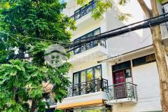 Nhà mới kính koong cạnh ngõ 40 tạ quang bửu hiệu suất đỉnh thang máy xịn chất lượng cao vỉa hè