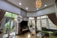 Bán nhà mt kế chợ lê văn việt lã xuân oai, võ văn hát quận 9, 180m2 3 tầng 5 pn chỉ 18 tỉ 0916488331