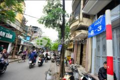 Bán nhà mặt ngõ 10 phố 8.3, 5.5 tỷ, ô tô tránh, kinh doanh