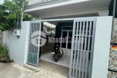 Cần bán nhanh căn nhà cấp 4 dt 100m2 ở hóc môn giá 850 triệu.