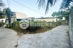 Bán nhanh lô góc gần chợ vĩnh ngọc