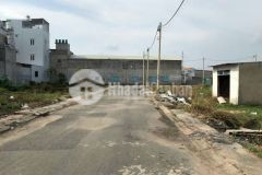 Bán nhanh miếng đất 79.8m2 ở bà điểm hóc môn giá 850 triệu.