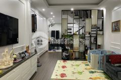 Nhà đẹp ngọc lâm, long biên, 50m x 5 tầng, mt4m, ô tô, nhỉnh 6 tỷ