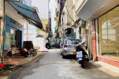 Cần bán nhà riêng phố lê thanh nghị 40m ô tô tránh nhỉnh 8 tỷ.