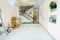 Nhà cho thuê trệt 2 lầu mới đẹp full máy lạnh kdc hưng phú 1