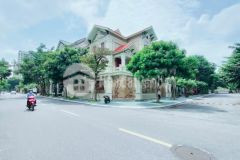 Bán gấp biệt thự mặt phố lưu khánh đàm, an sinh cực đỉnh, ở hay kinh doanh đều sướng.