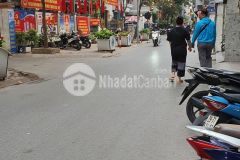 Bán nhà mặt phố ngay ngã tư trần quang diệu đặng tiến đông dt 112m mt 6.3m giá chào 32 tỷ.