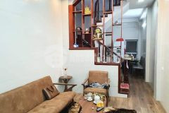 Nhà hiếm dân xây chắc chắn phân lô ôtô đỗ cửa 36m2 4 tầng 4 tỷ lạc trung hbt lh 0332773182