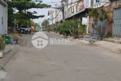 Goc 2 mt, kd chơ nông san đâu môi thu đưc dt 115m2 chi nhinh 6.4 ty