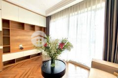 Cực hot nhà siêu đẹp pl khu hàng không,phố nguyễn sơn. dt 4043m2, mt4,8m, 6t, chỉ 8 tỷ 650.