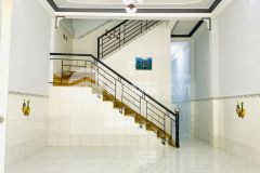 Nhà cho thuê trệt lầu mới đẹp vị trí gần chợ kdc 586