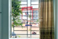 Chủ gửi bán nhà mặt tiền đường lớn đối diện cổng chính trường quốc tế cấp 2