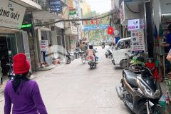 Cần bán gấp nhà khu vực phố thái hà 38 m2 xây 4 tầng, kinh doanh thuận tiện trung tâm quận đống đa