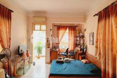 Chính chủ lên chung cư ở cần bán nhà ngõ 78 ngọc thụy, giá 8.5 tỷ để lại toàn bộ đồ gỗ xịn trong nhà