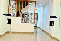 Hiếm bán nhà khương trung dt 32m2, 5t, cách ô tô tránh 15m.