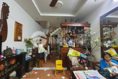 Bán nhà lạc long quân, ô tô đỗ cổng, 6 tầng 48m2 bán 8.6 tỷ