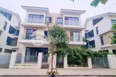 Tôi cần bán bt nam cường dương nội, dt 176m x 4t. mt 9m. giá 22 tỷ. lh 0964769634